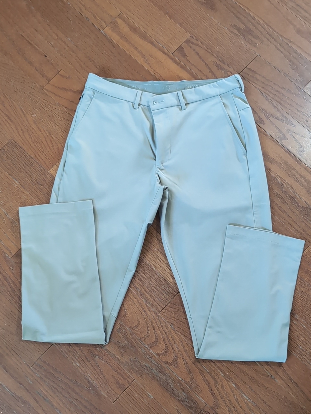 Chaps Men's Dress Golf Pants in Khaki